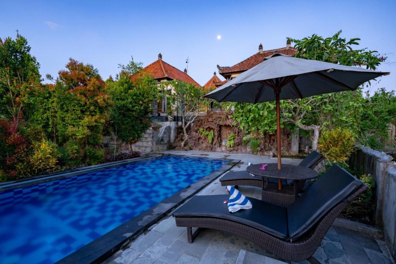 Villa Amari By Wizzela Batumadeg Bagian luar foto
