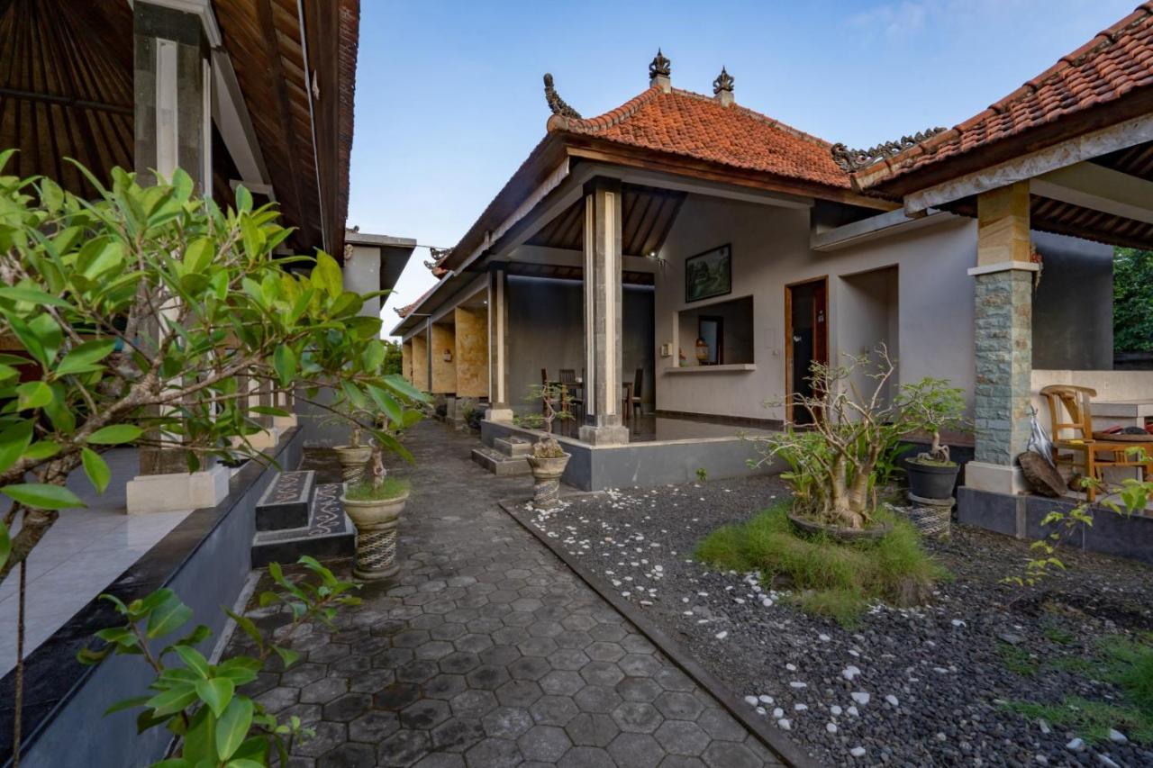 Villa Amari By Wizzela Batumadeg Bagian luar foto