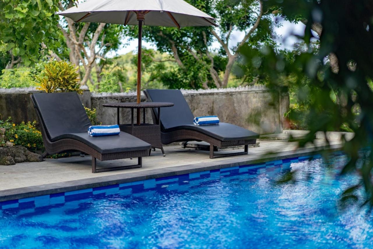 Villa Amari By Wizzela Batumadeg Bagian luar foto