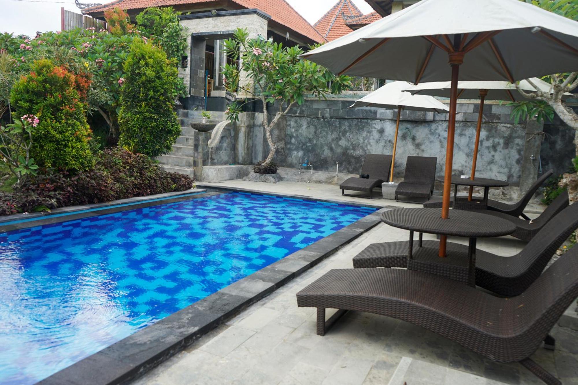 Villa Amari By Wizzela Batumadeg Bagian luar foto